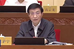 科尔：上周有几场比赛我觉得不该用克莱打终结时刻 他欣然接受